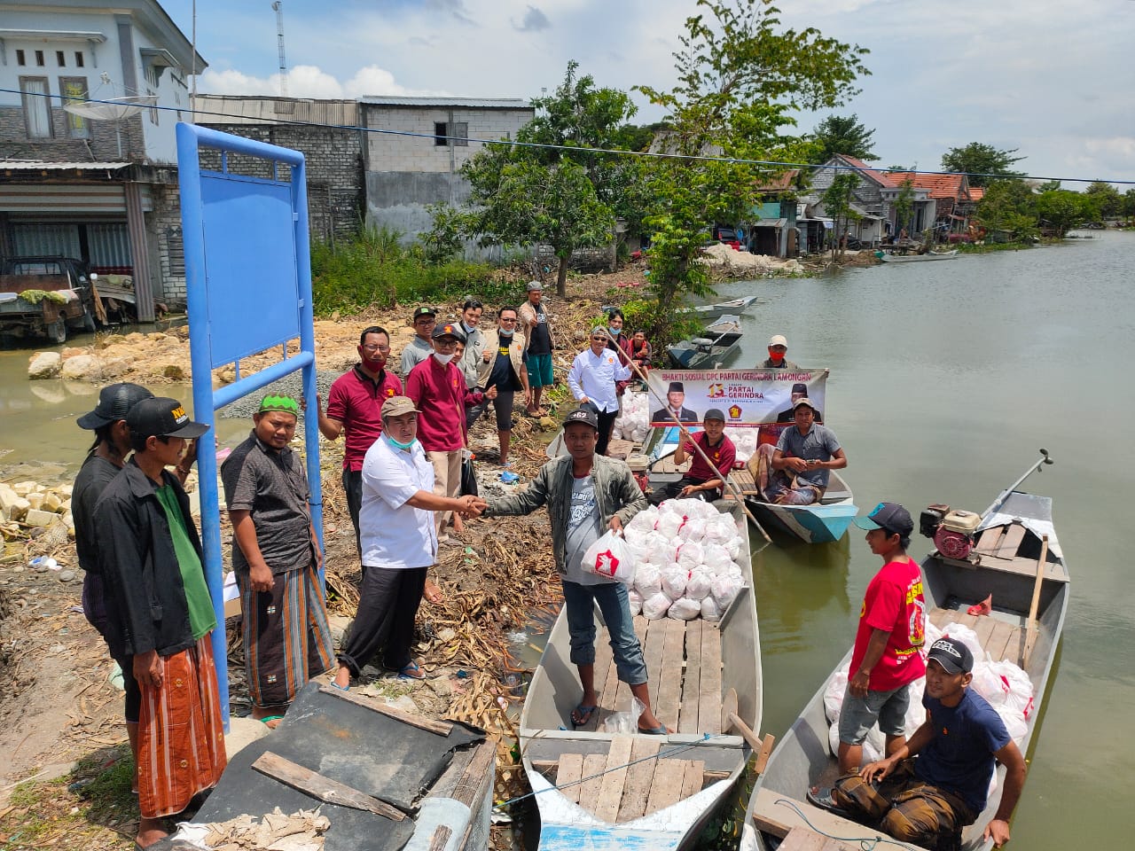 Partai Gerindra Peduli Korban Banjir Bengawan Njero Kabupaten Lamongan