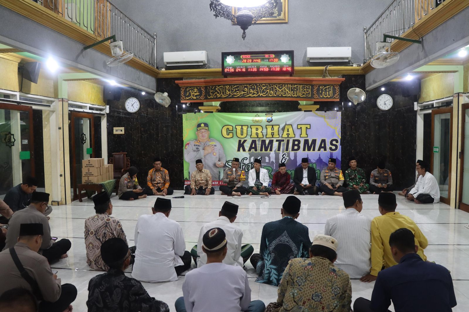 Gelar Curhat Kamtibmas dan Safari Ramadhan di Gempol, Waka Polres Pasuruan Lempar ide Lomba Pos Kamling 