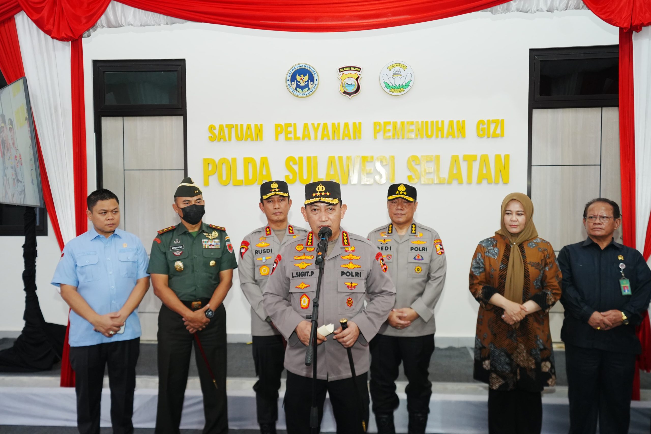 Kapolri Tinjau SPPG Polda Sulsel, Pastikan Kesiapan Dukung Program MBG