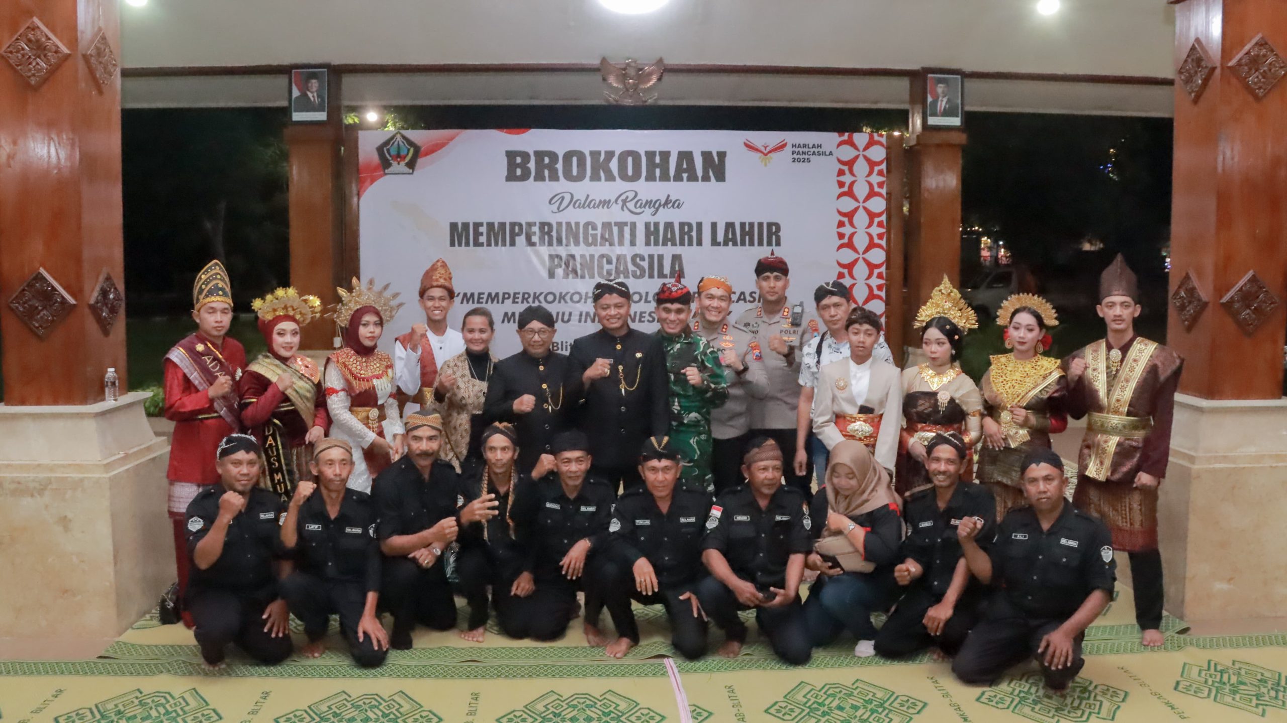 Sinergitas TNI Polri dan Forkopimda Blitar Gelar Brokohan di Harlah Pancasila