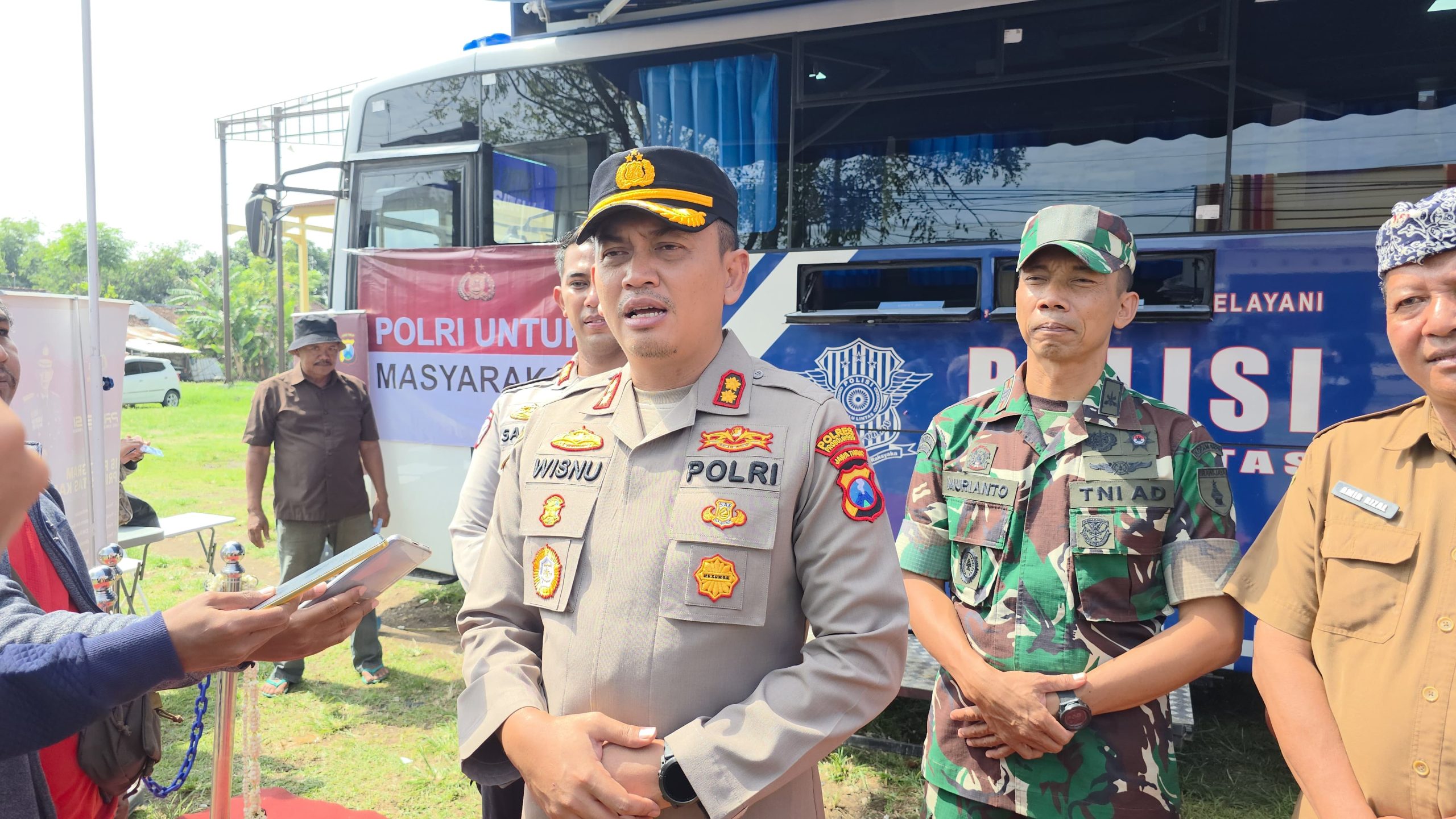 Polres Probolinggo Launching Bus SIM Keliling Kado Hari Bhayangkara ke – 79 Untuk Masyarakat