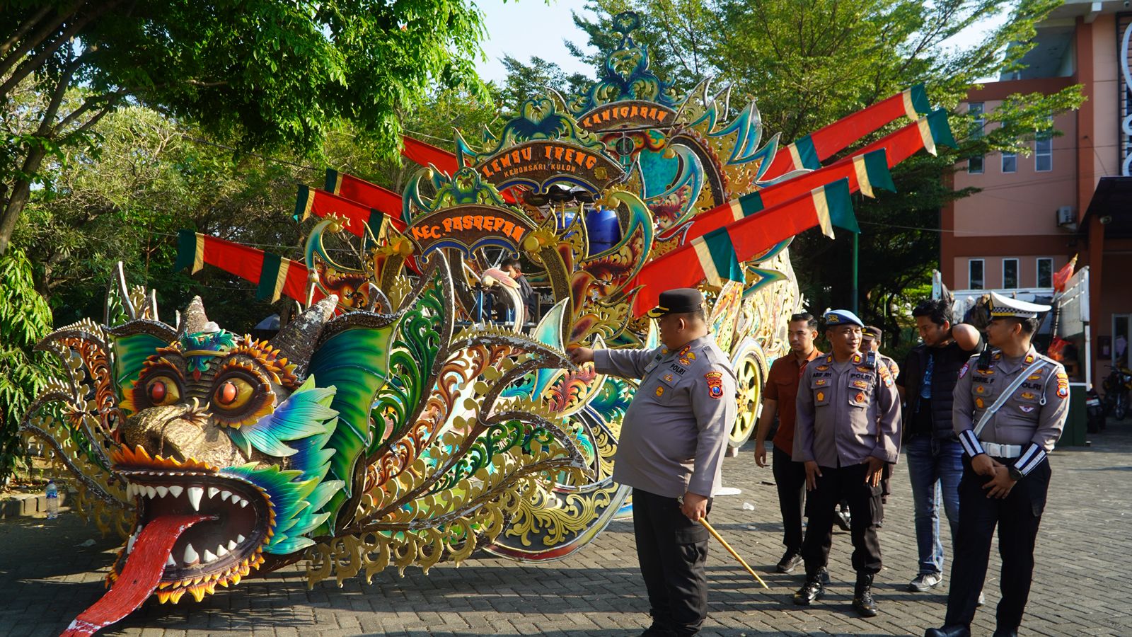 Polres Pasuruan Amankan Bangil Carnival 2025, Gelaran Meriah Berlangsung Lancar dan Kondusif